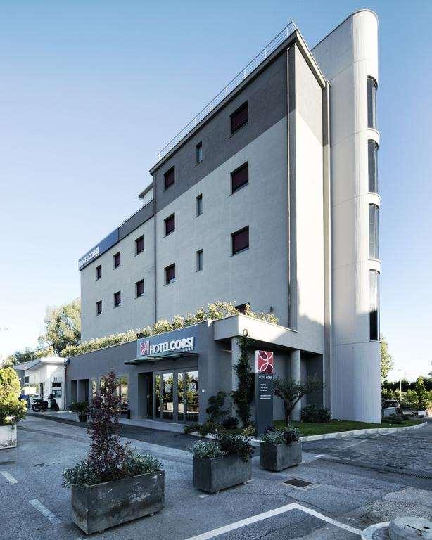 Hotel Corsi - Фьюмичино Экстерьер фото
